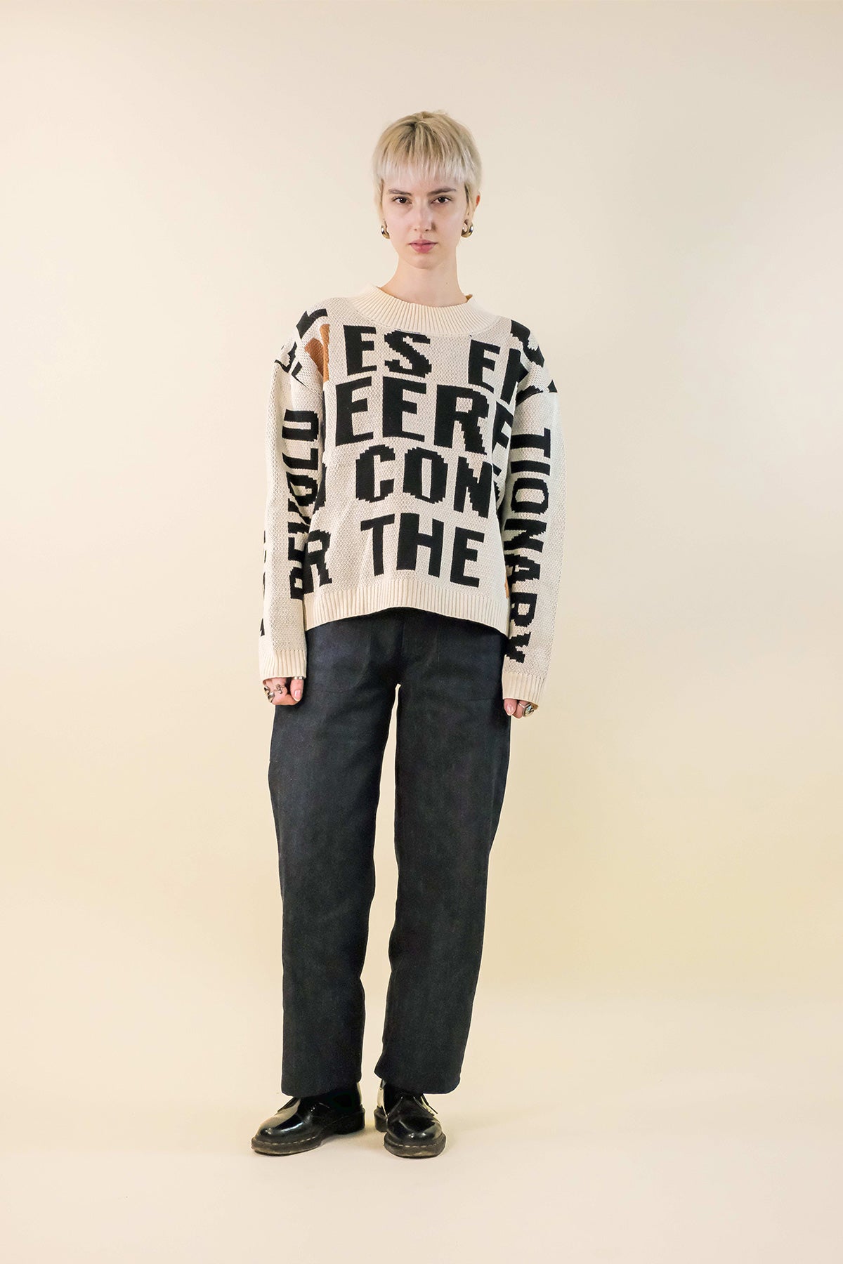 Pull Knowledge - vue de face, beige - Hello World Le Studio