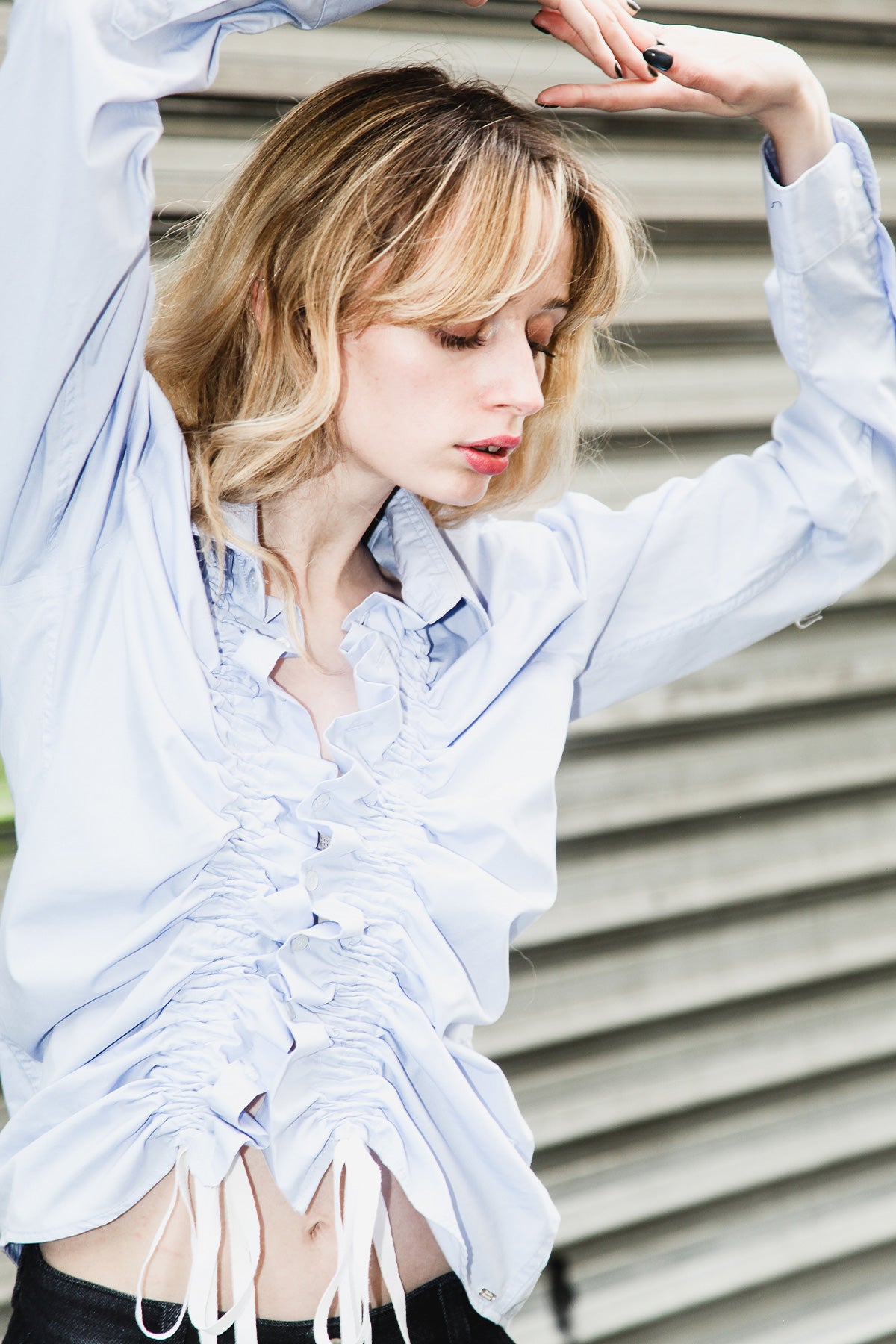 Chemise Under Pressure - détail fronces, bleu clair - Hello World Le Studio
