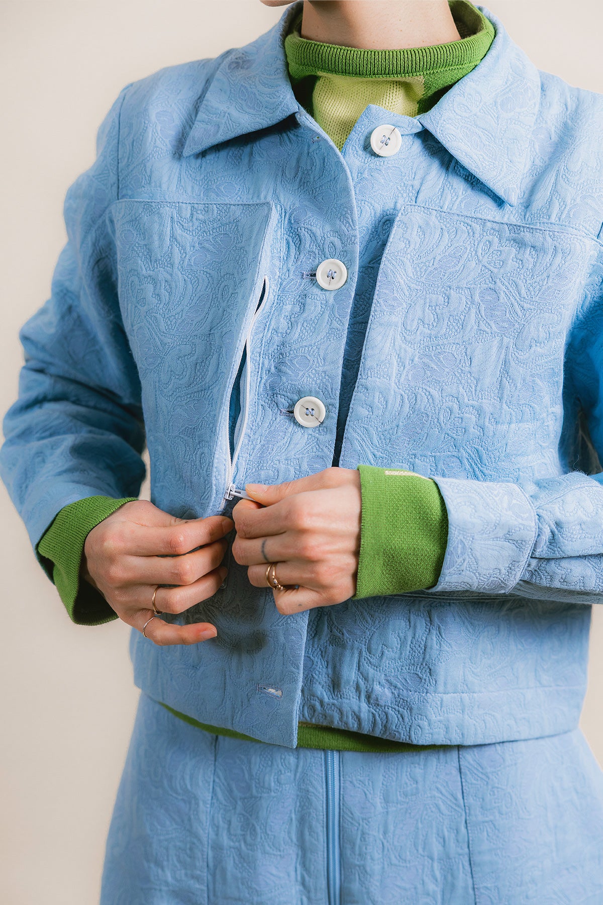 Veste Pokka Crop - détail poche - Hello World Le Studio