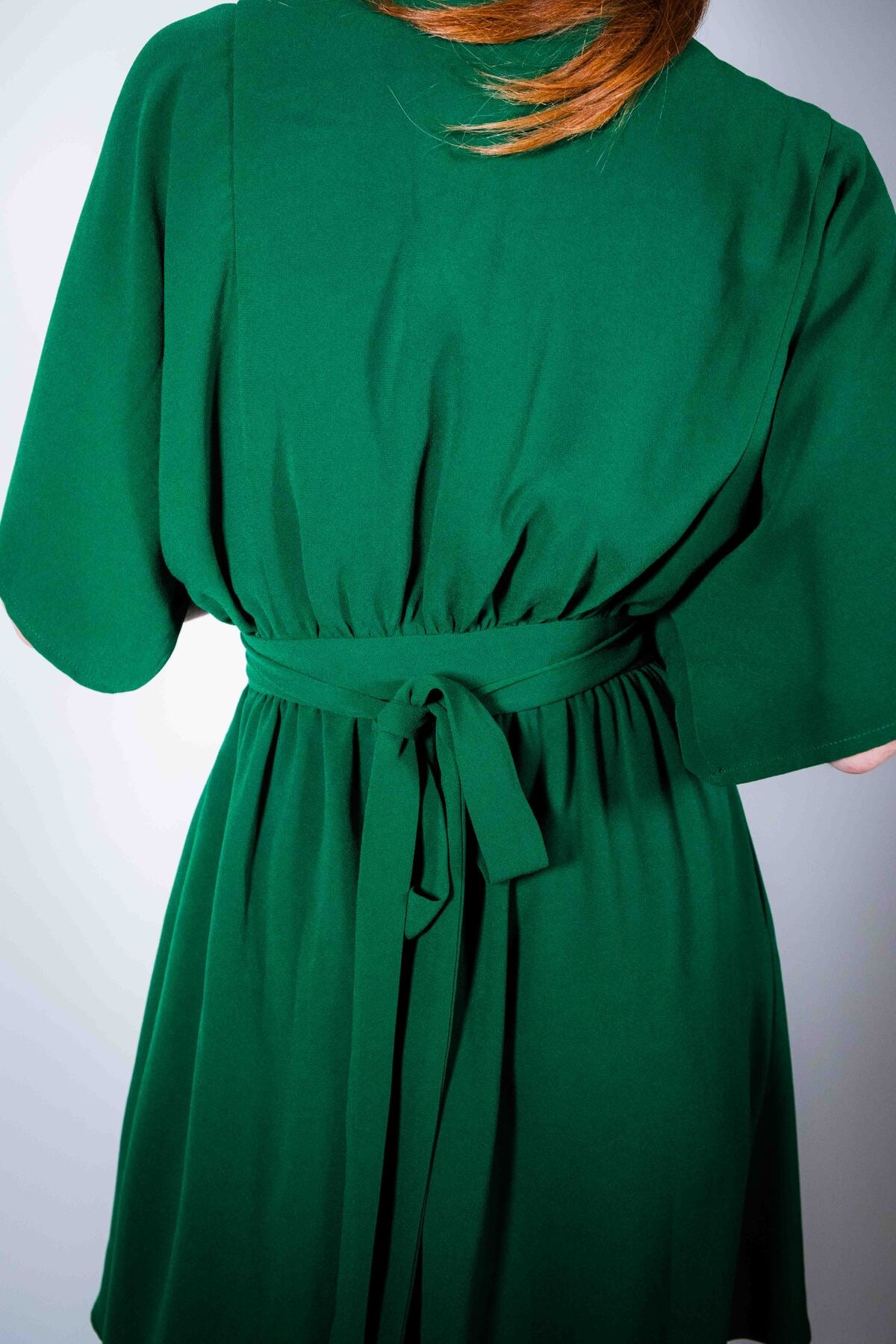 Robe Sikara Courte Verte - robe kimono vert bouteille, poche invisible - Hello World Le Studio