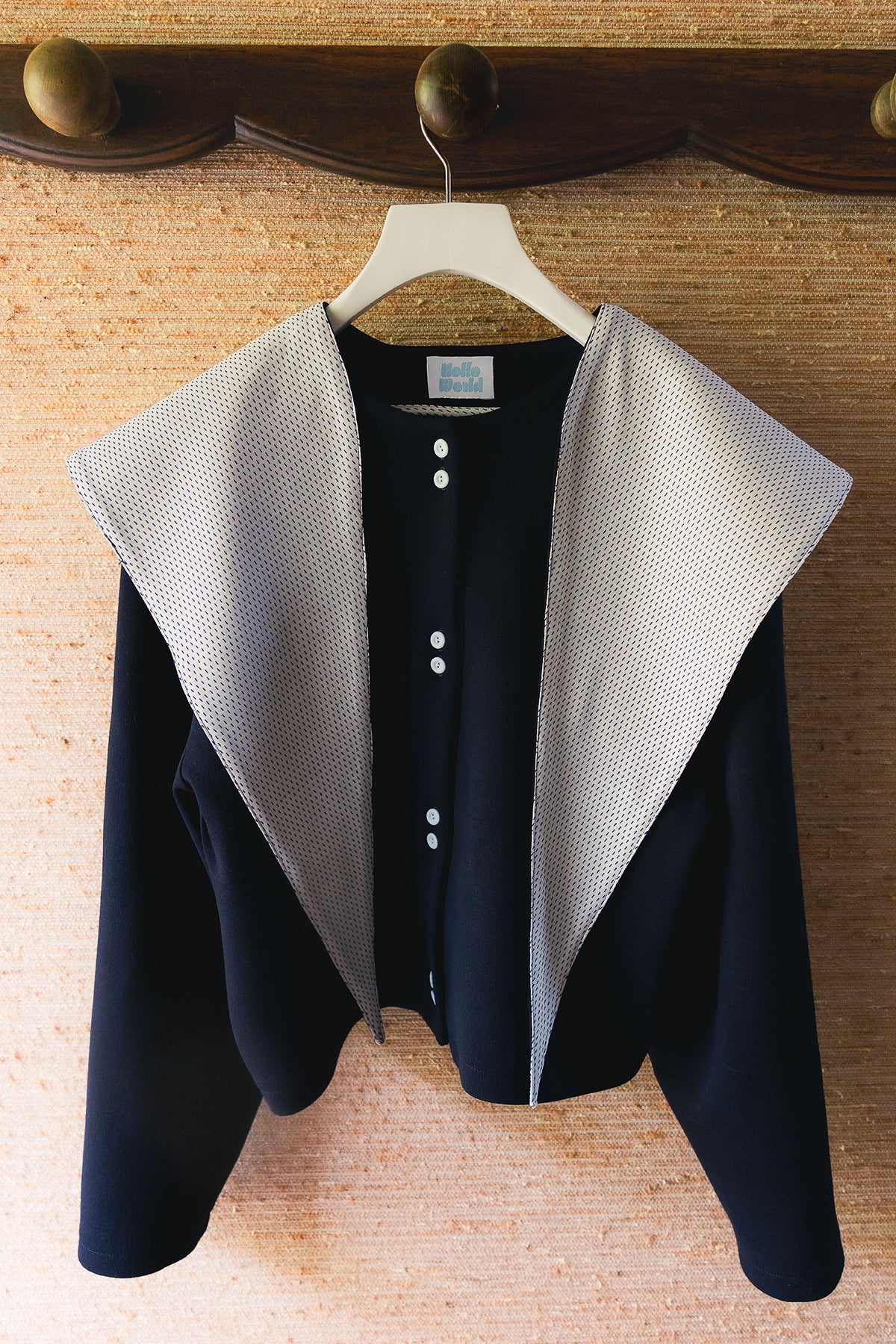 Cardigan Cabourg - détail col blanc - Hello World Le Studio