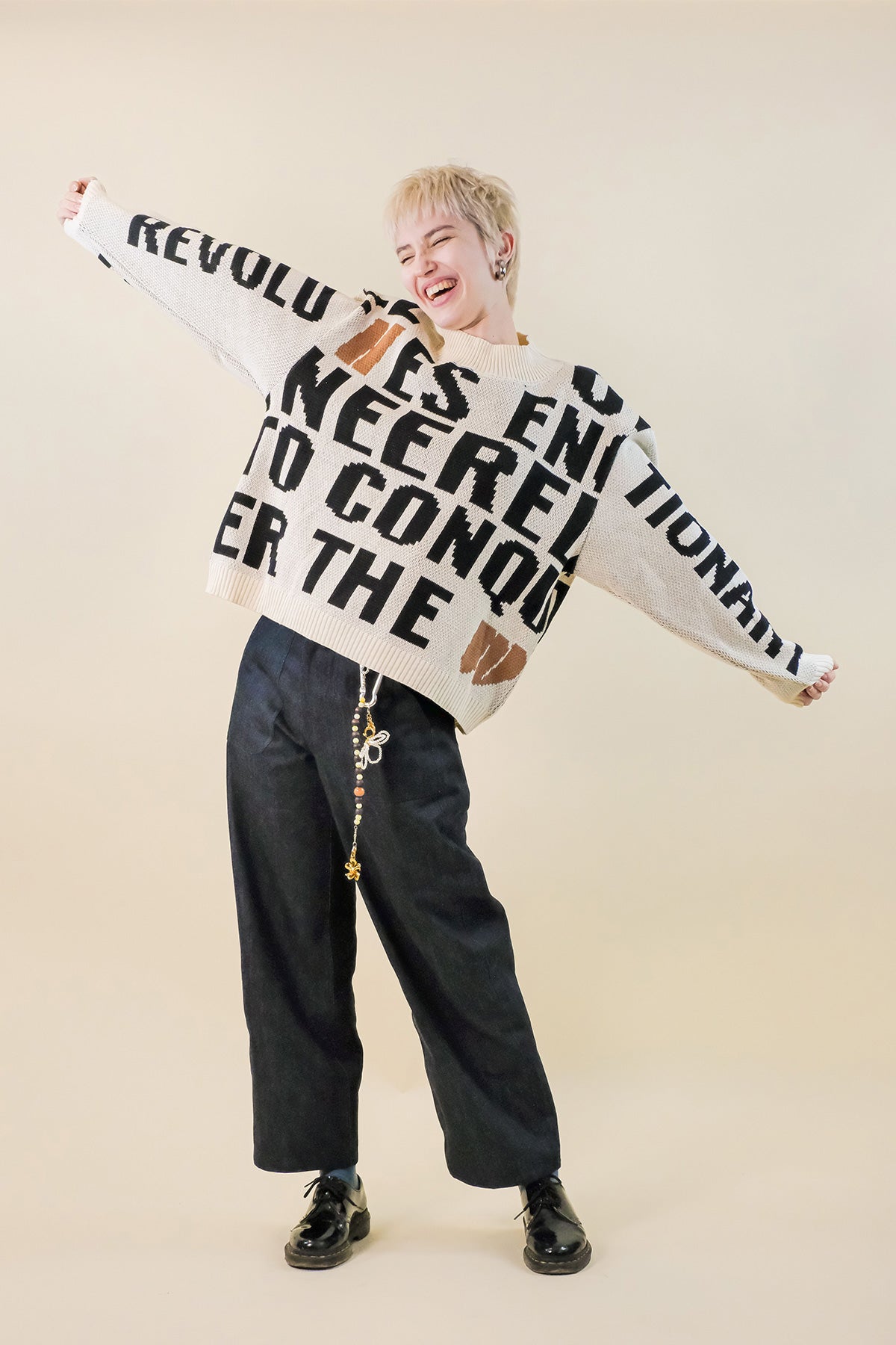 Pull Knowledge - détail tissu, beige - Hello World Le Studio