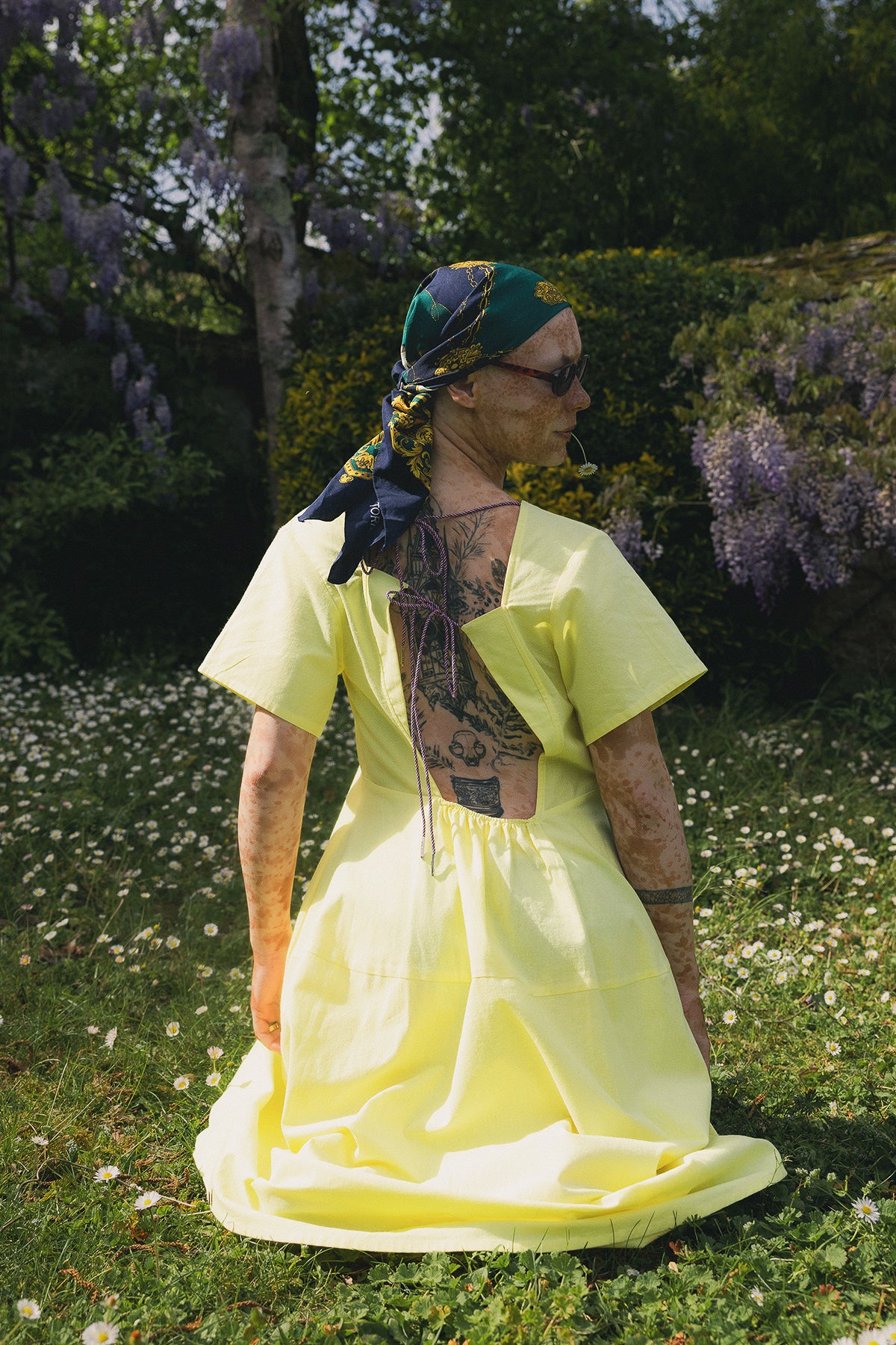 Robe Homwee - vue de dos, jaune - Hello World Le Studio