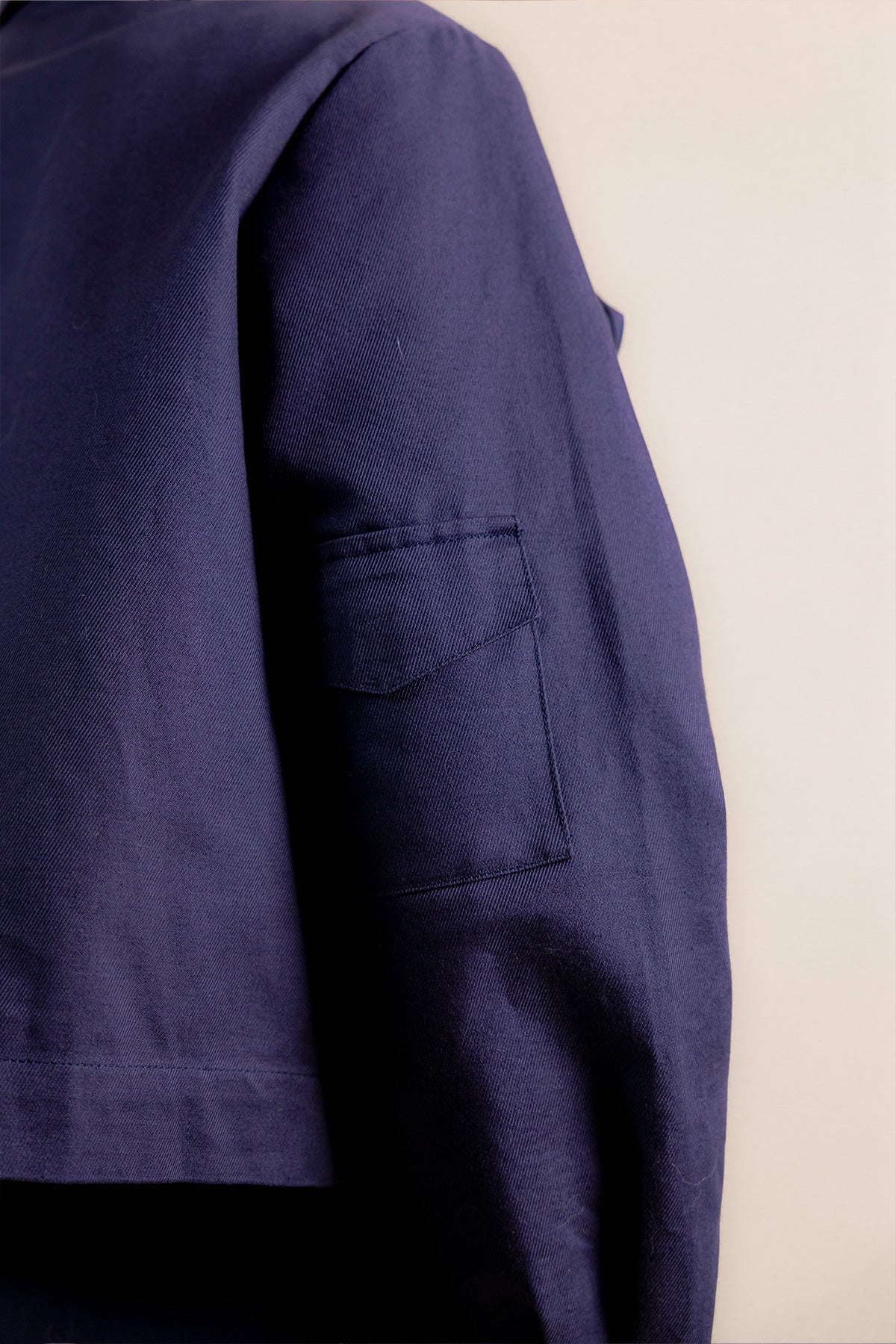 Veste Pokka Crop - détail dos - Hello World Le Studio